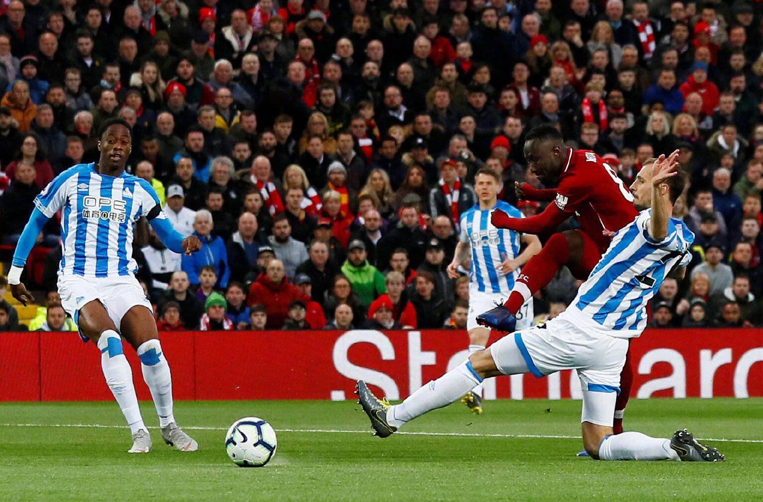 更显示了她 更显示了她