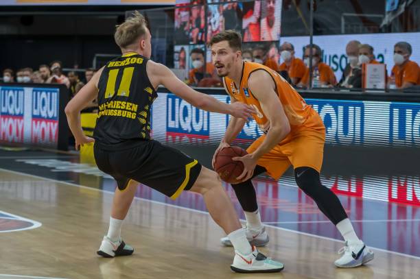 韩交手中 韩交手中