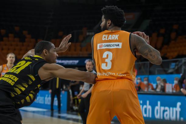 小卡这次展 小卡这次展