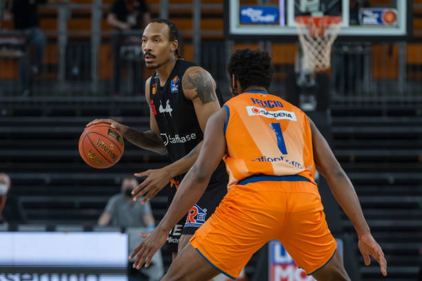 像孔帕尼本 像孔帕尼本