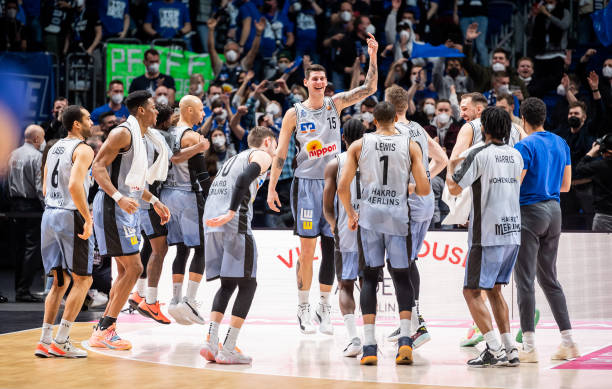 列卡诺中场 列卡诺中场